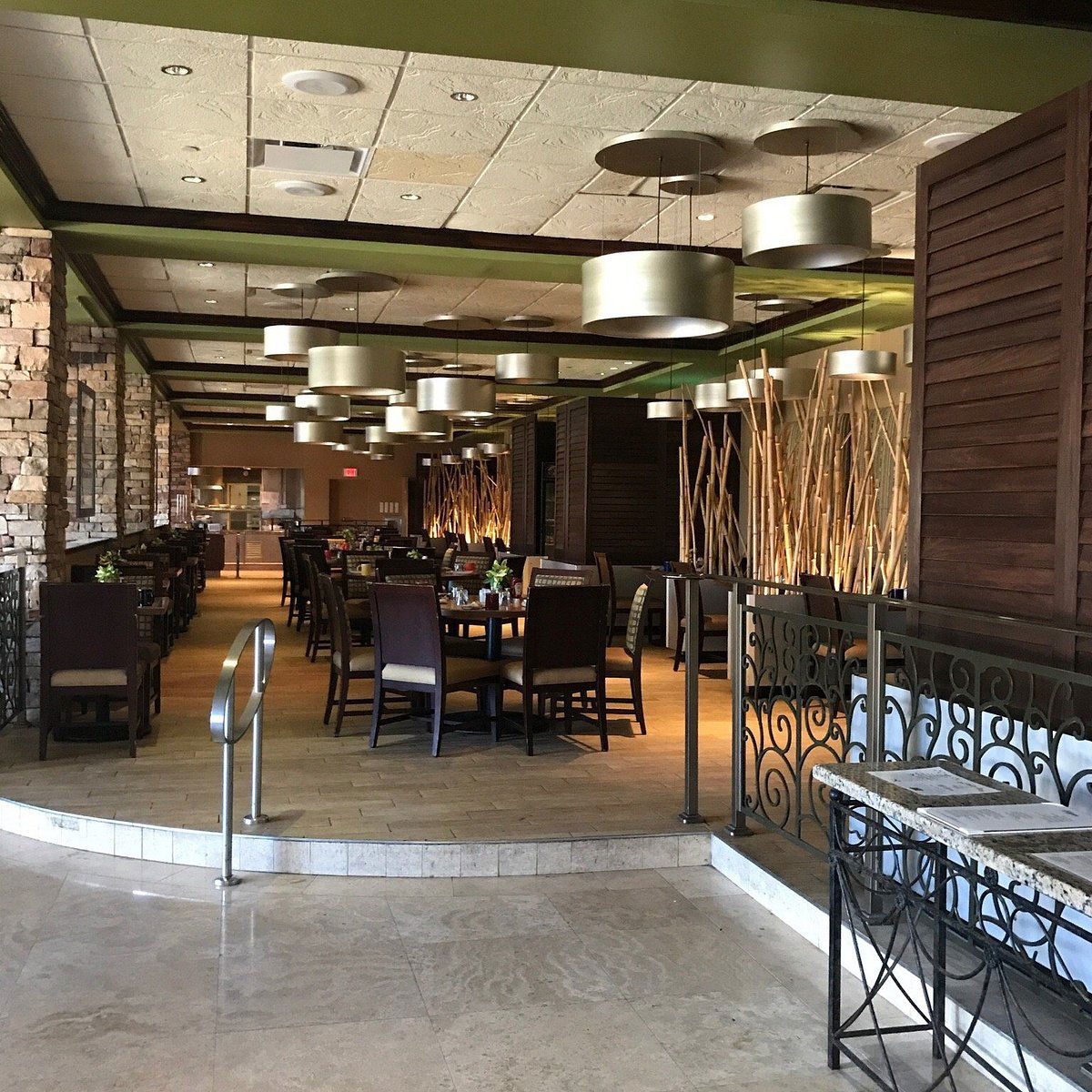 Calypso Restaurant, Restaurant in Frigate Bay