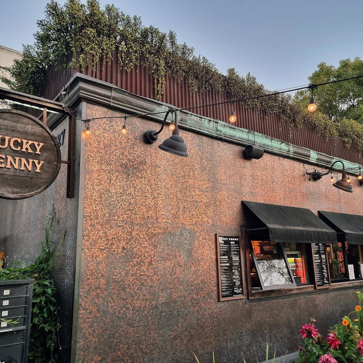 Lucky Penny restaurant in Santa Barbara, United States