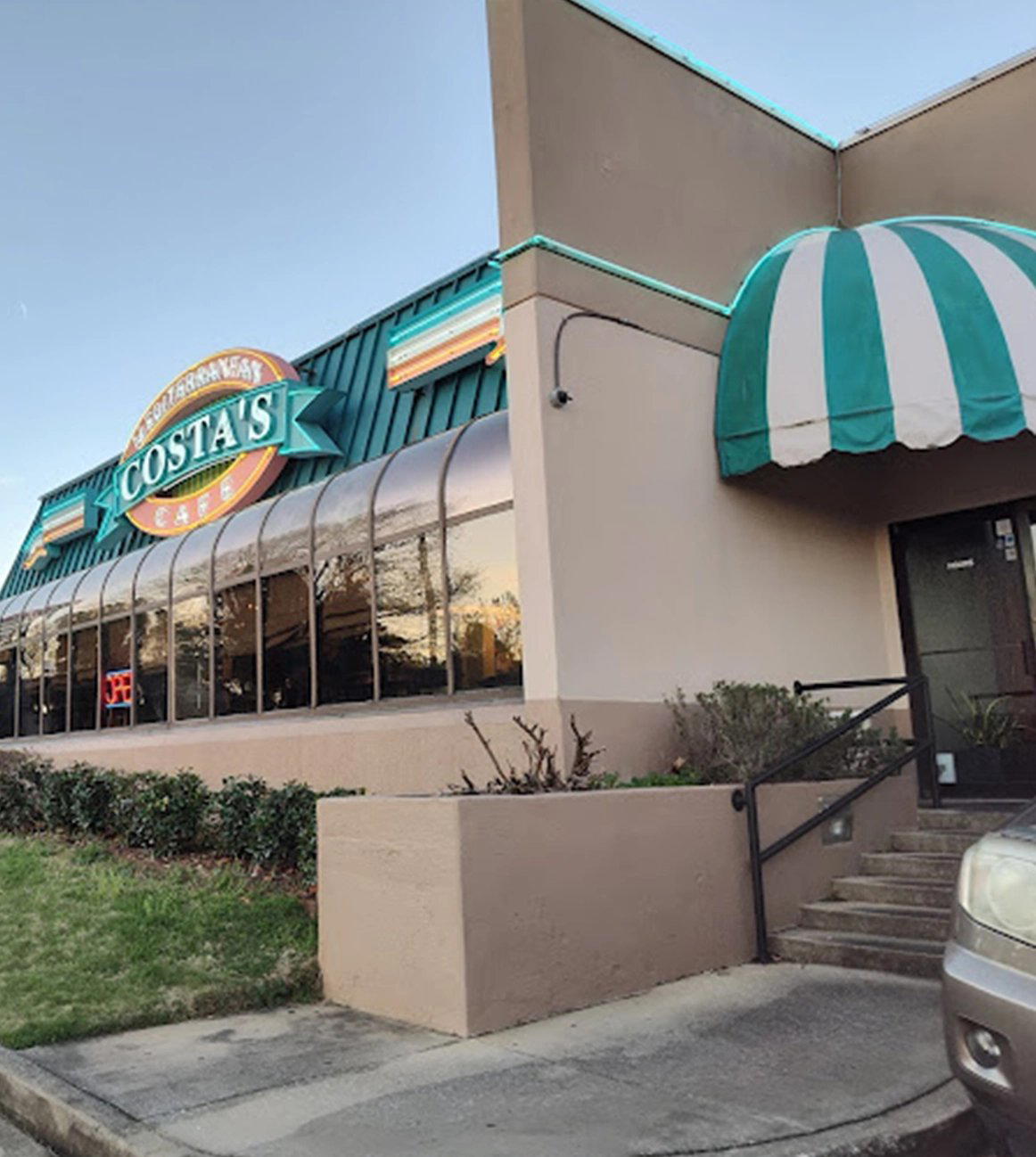 Costa's Mediterranean Cafe restaurant in Hoover