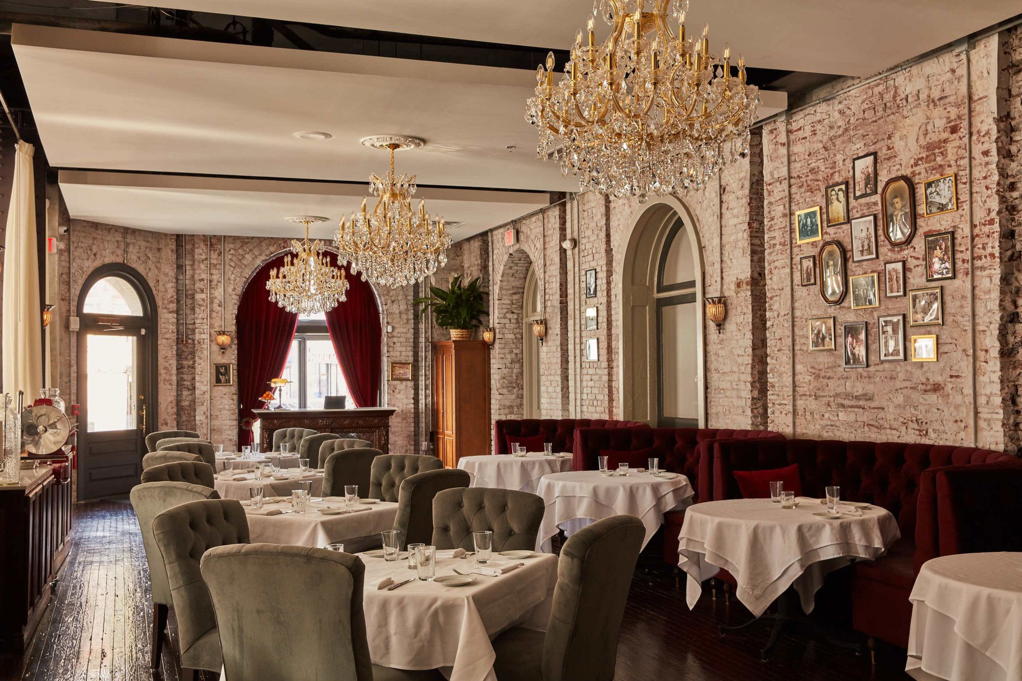 Cicala at the Divine Lorraine, Restaurant in Philadelphia