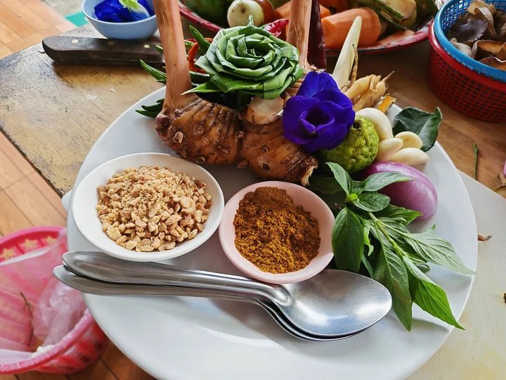 Him Tang Pig's Blood Soup, Mae, Thailand