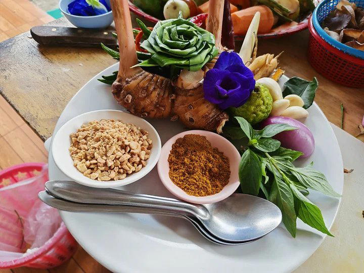 Him Tang Pig's Blood Soup, Mae, Thailand
