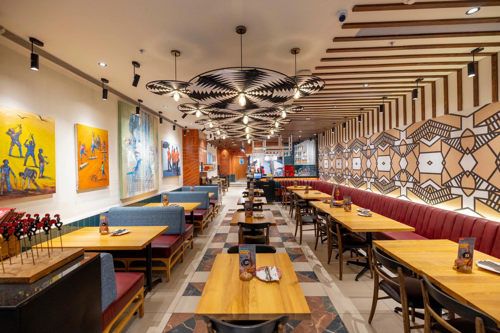 Nando's Pacific Mall, Tagore garden restaurant in New Delhi, India
