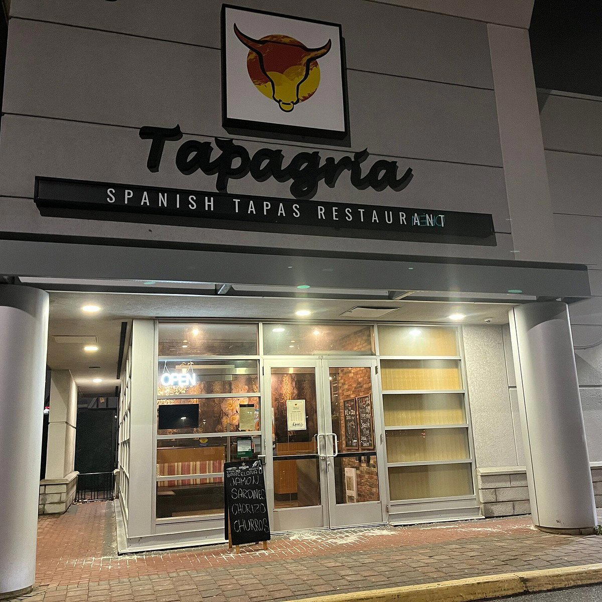 Tapagria Spanish Tapas Restaurant restaurant in Thornhill, Canada