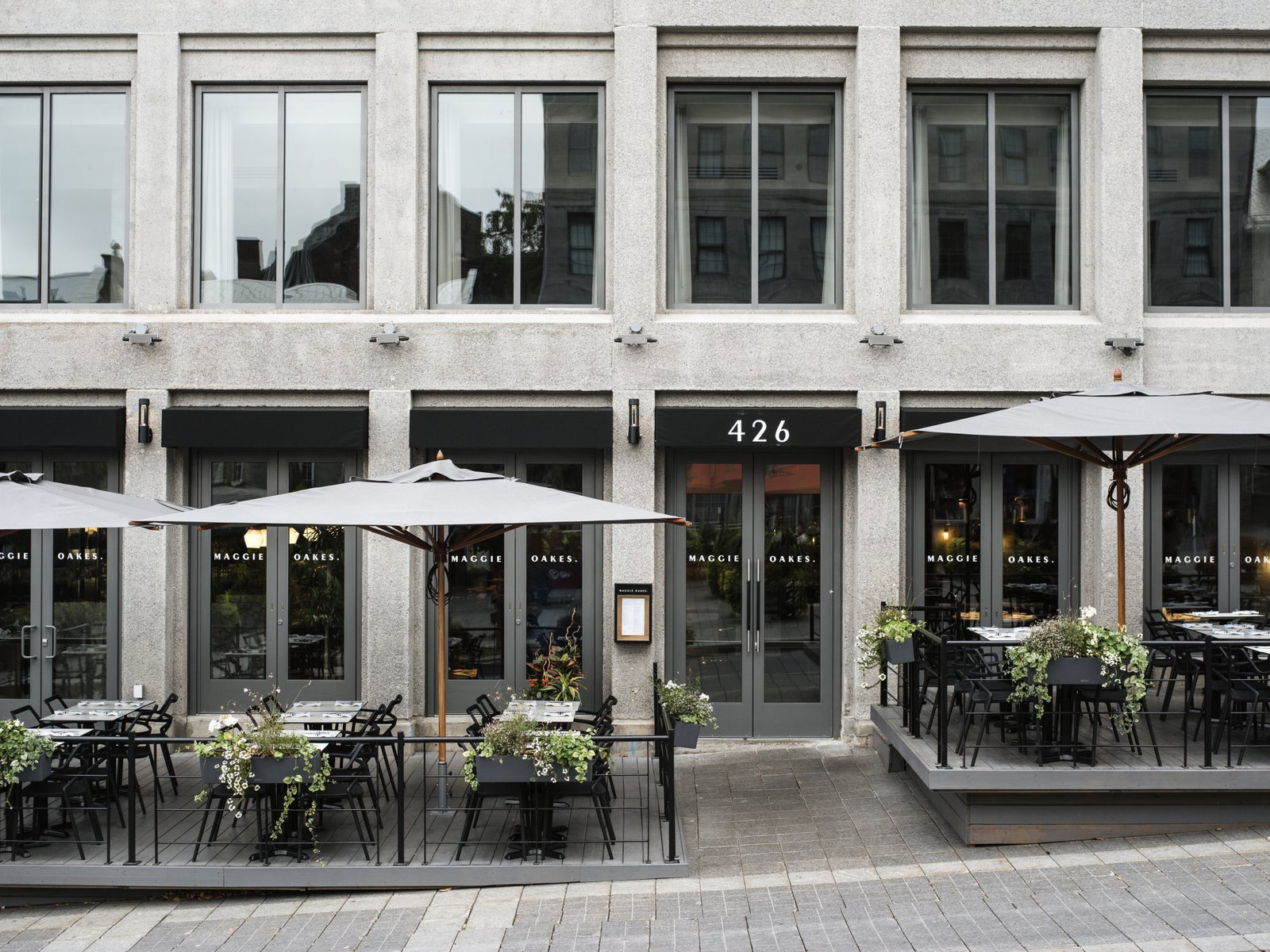 Maggie Oakes, Montréal, Canada
