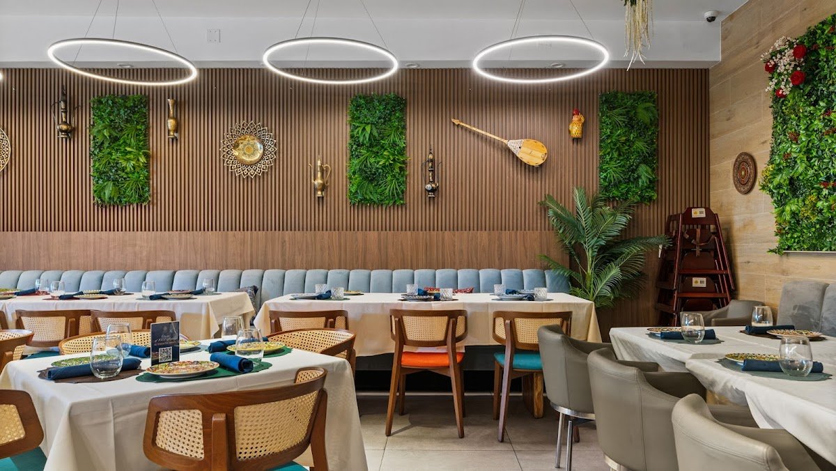 Julia Palace Restaurant, Restaurant in حمص