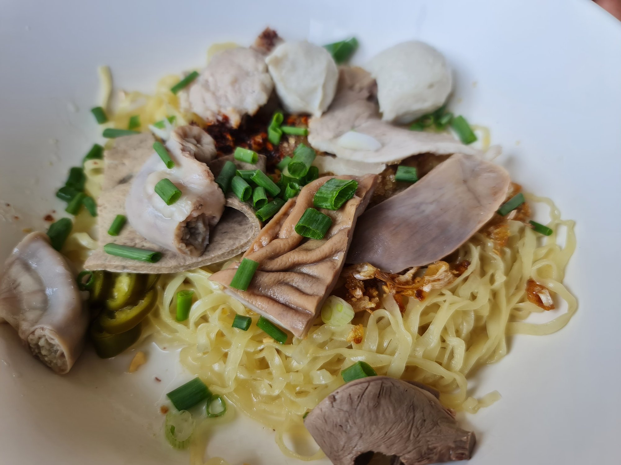 ก๋วยเตี๋ยวปีนรั้ว, Restaurant in สาทร