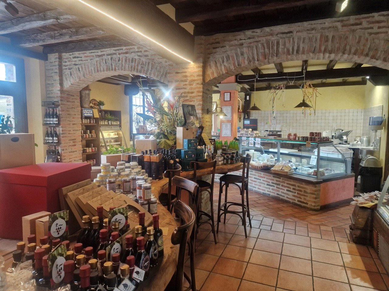 Caseificio Rosola restaurant in Zocca, Italy
