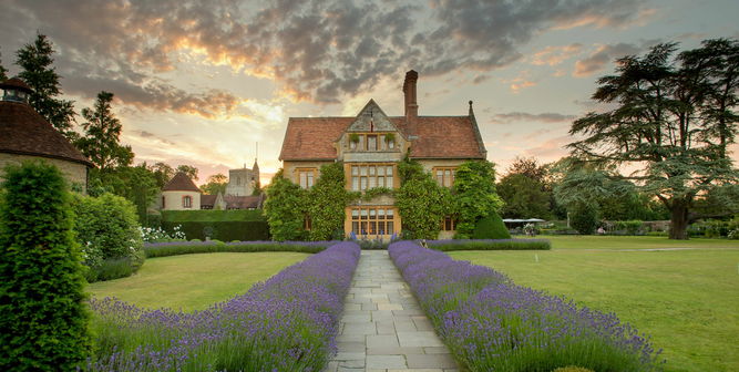Le Manoir aux Quat'Saisons