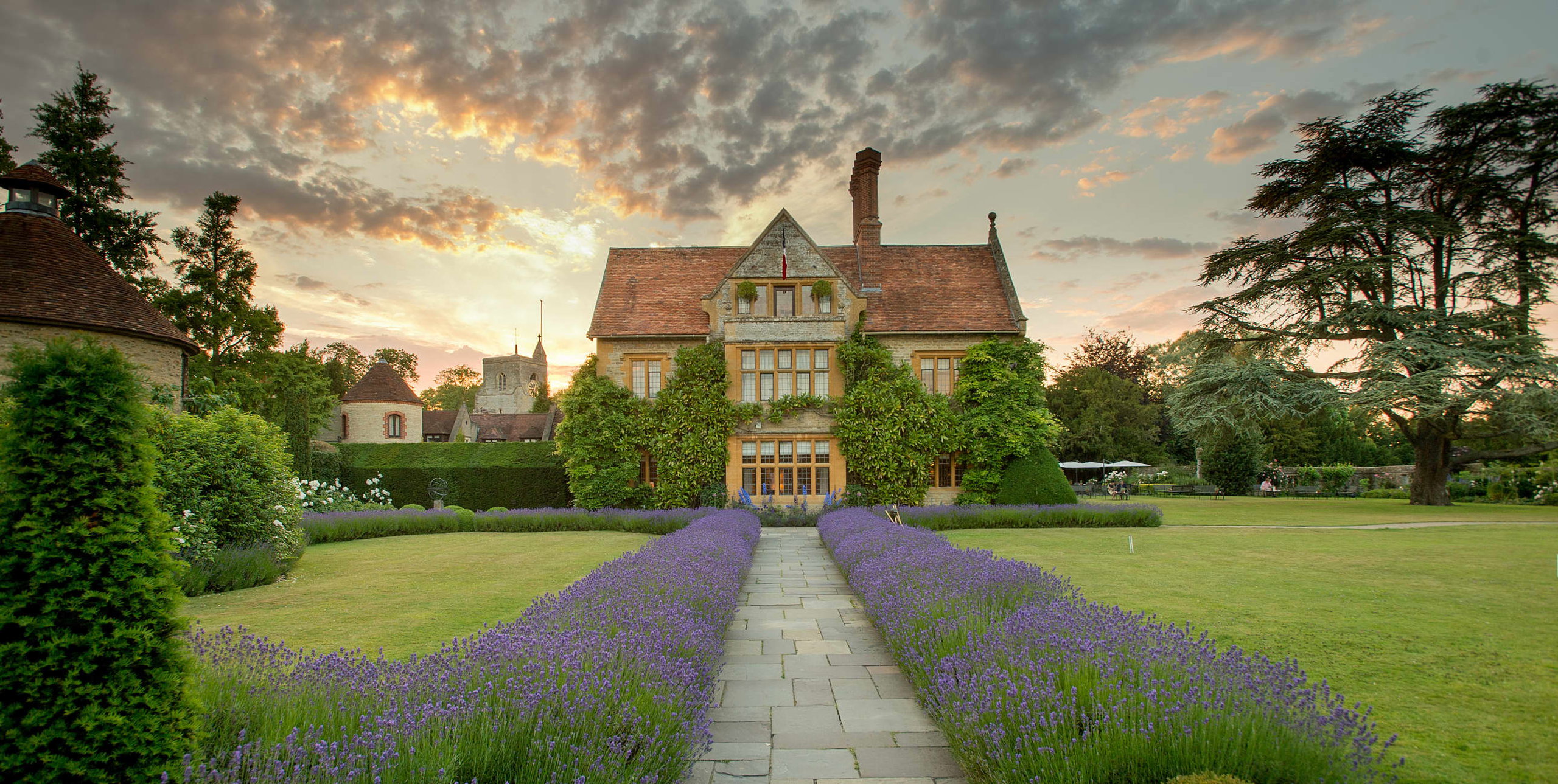 Le Manoir aux Quat'Saisons