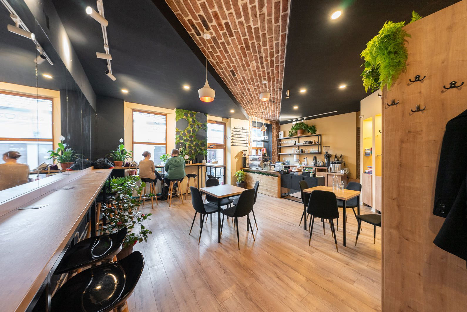 Cofeels, Restaurant in Cluj-Napoca