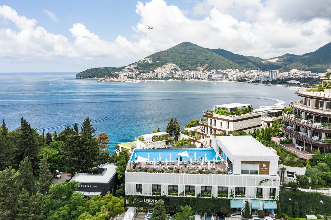 Infinity Pool Club