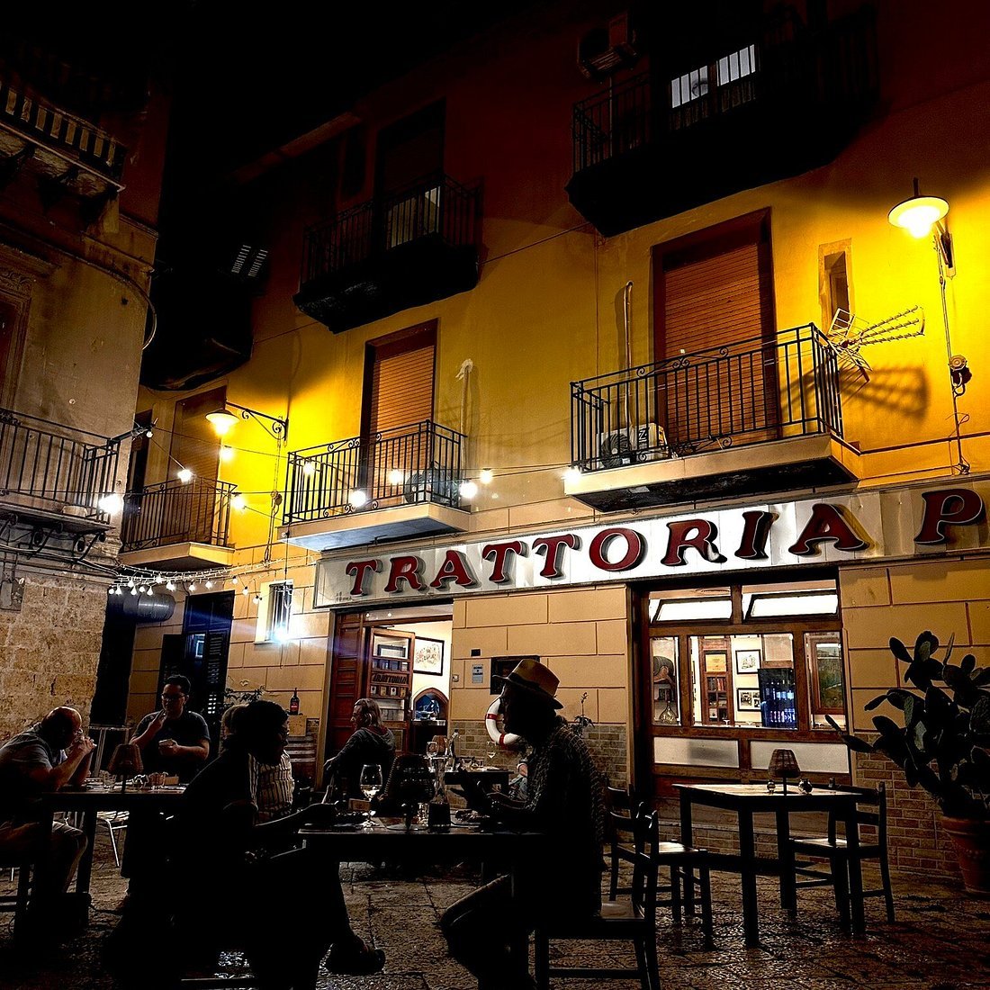Trattoria Piccolo Napoli restaurant in Palermo, Italy