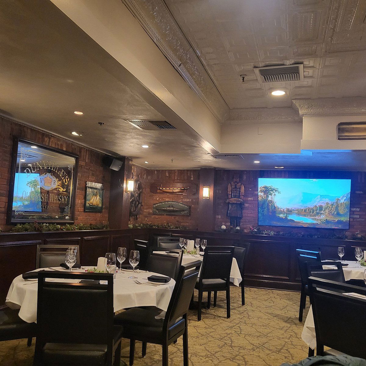 Bristol Seafood Grill, Restaurant in Creve Coeur