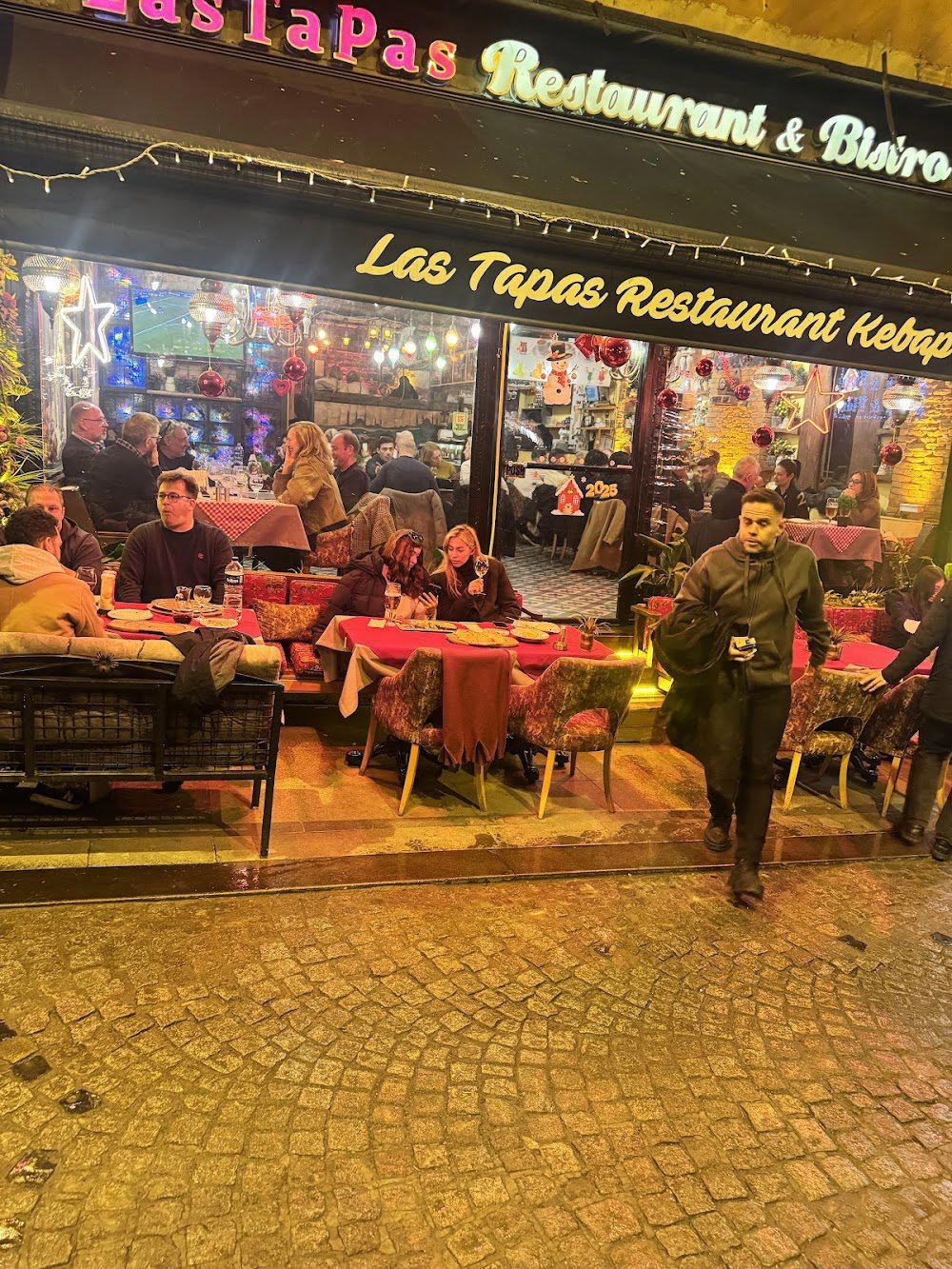 Las Tapas fish and kebap Restaurant restaurant in Istanbul, Turkey