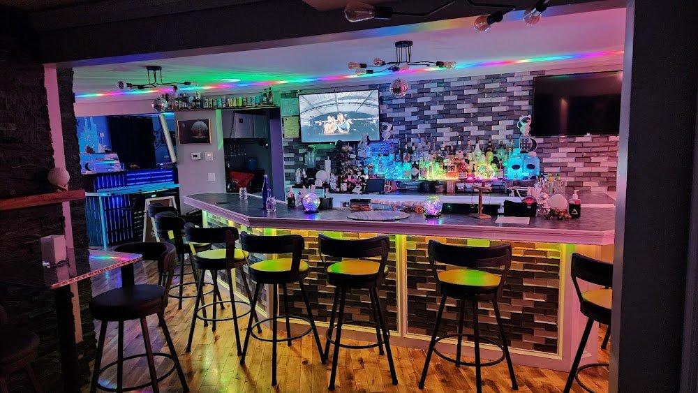 Space NexDoor GastroLounge restaurant in Utica, United States