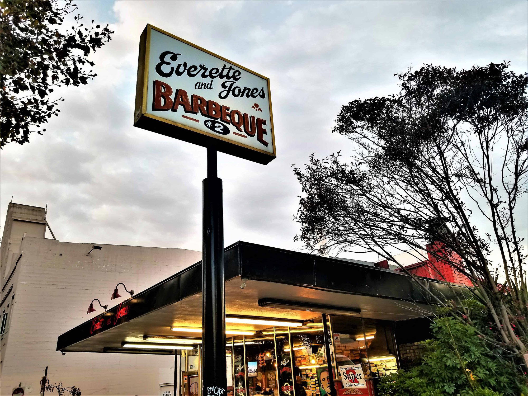Everett & Jones Barbeque restaurant in Berkeley, United States