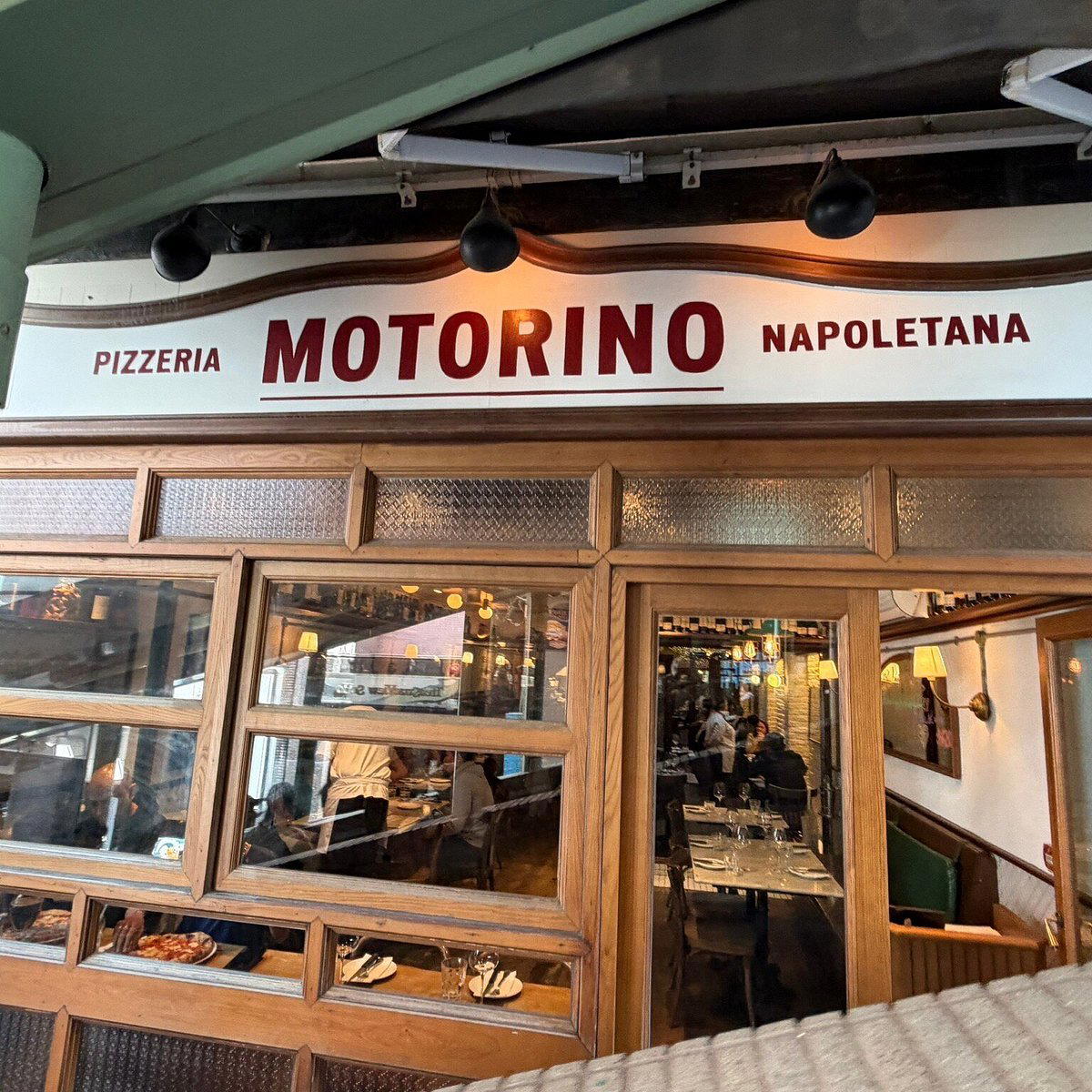 Motorino SoHo restaurant in Central And Western, Hong Kong