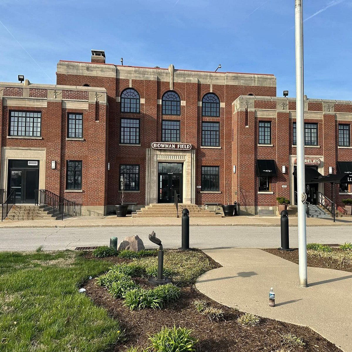 Le Relais restaurant in Louisville, United States