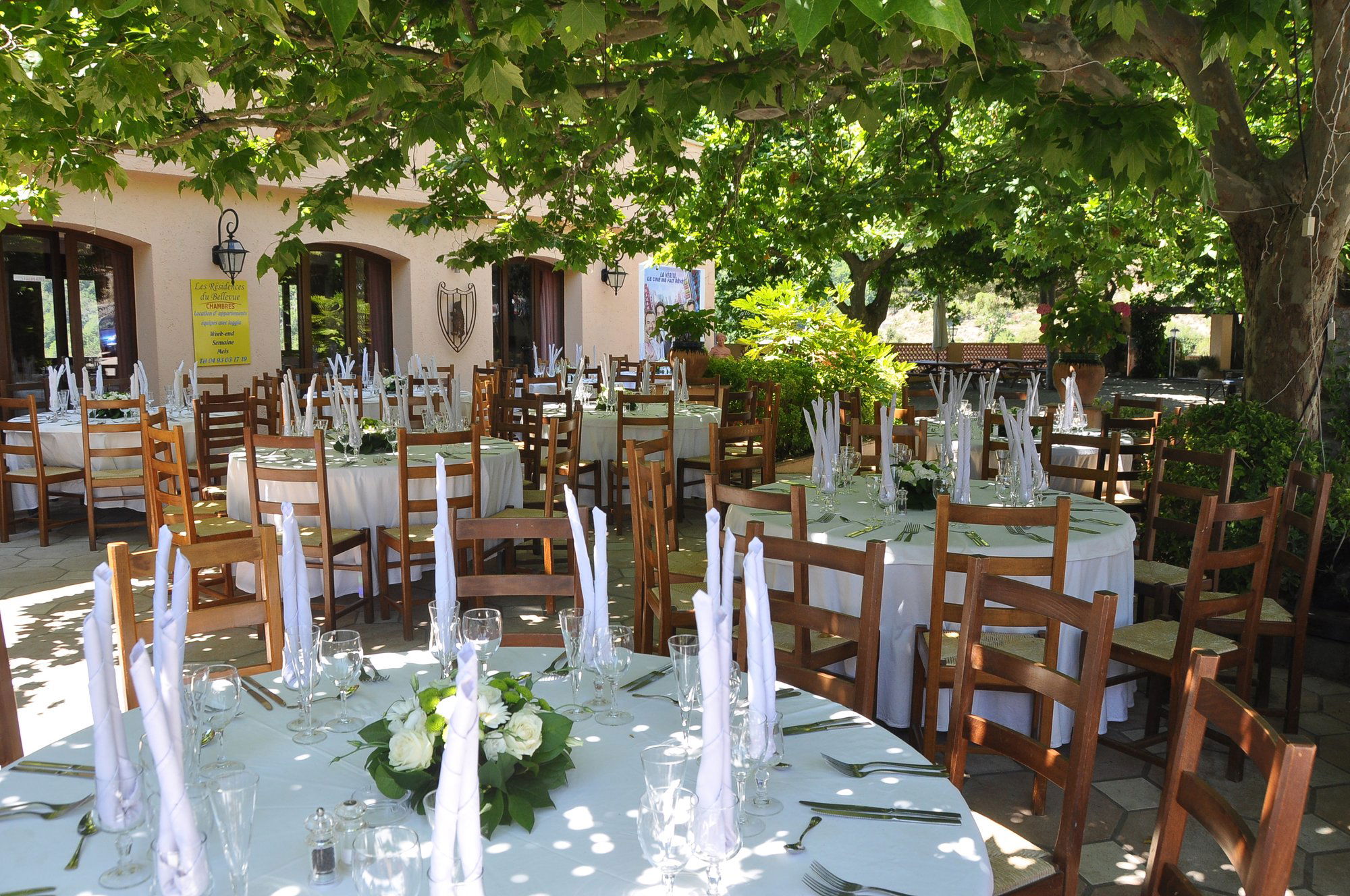 Bellevue, Restaurant in Utelle