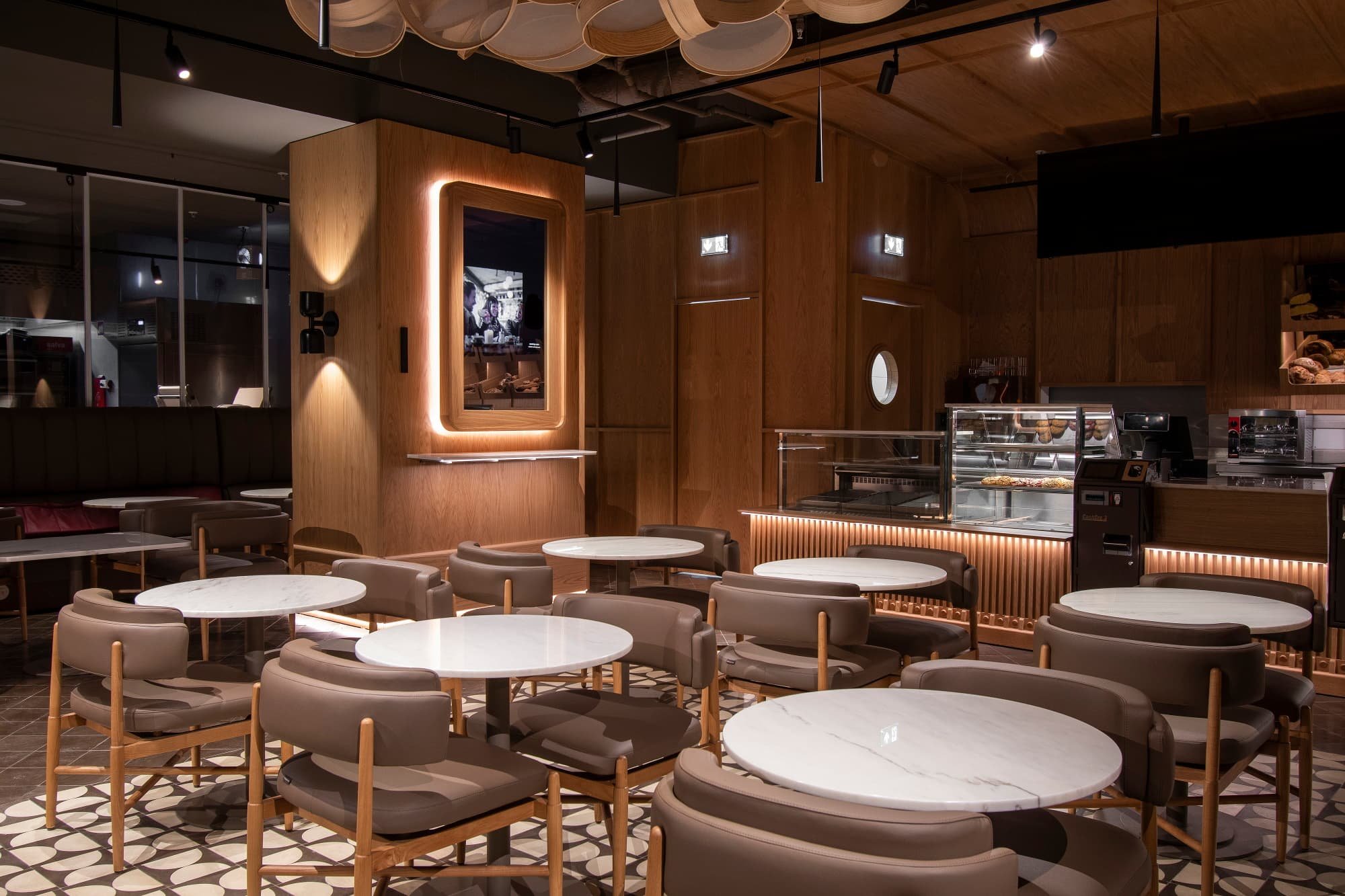 Bread & Friends, Restaurant in Lisbon