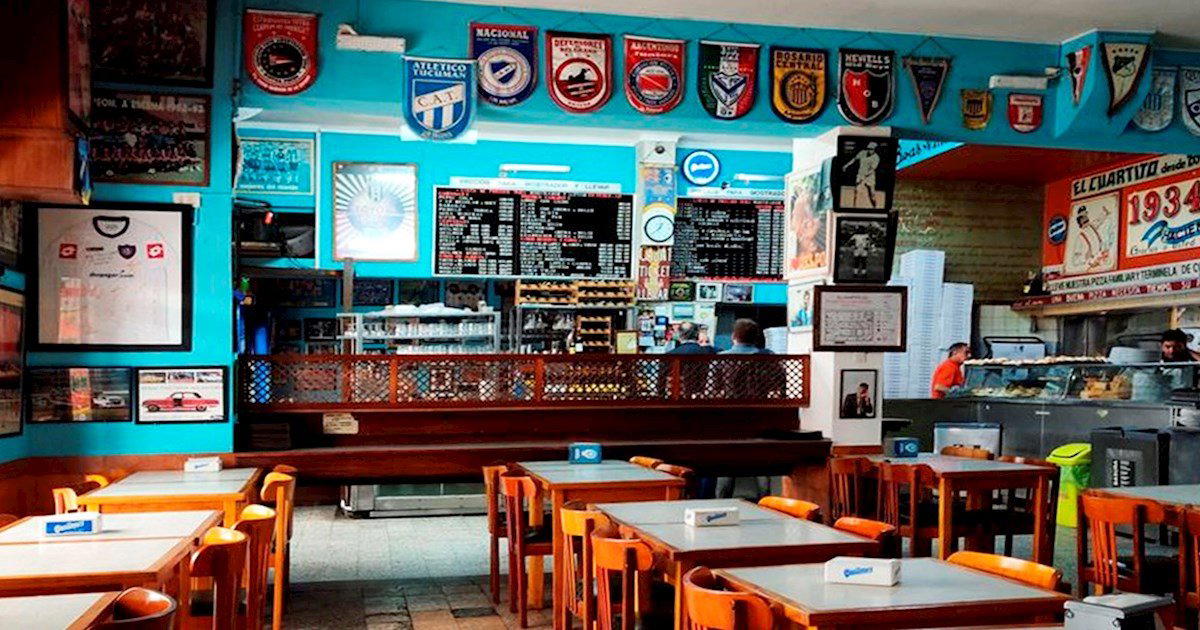 El Cuartito restaurant in Buenos Aires, Argentina