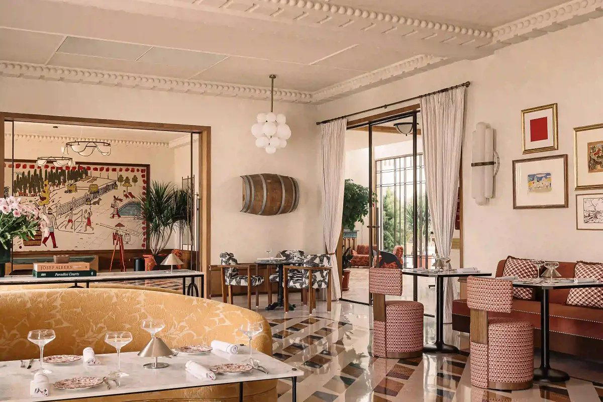 Rosso restaurant in Hinganigada, India