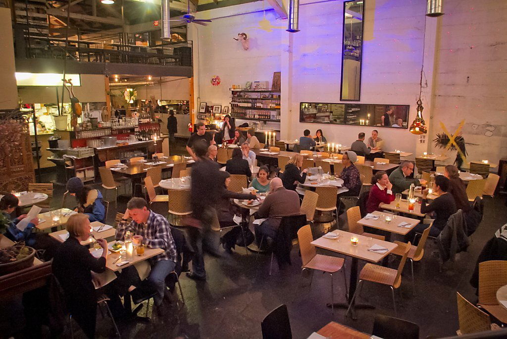 Mua, Restaurant in Oakland