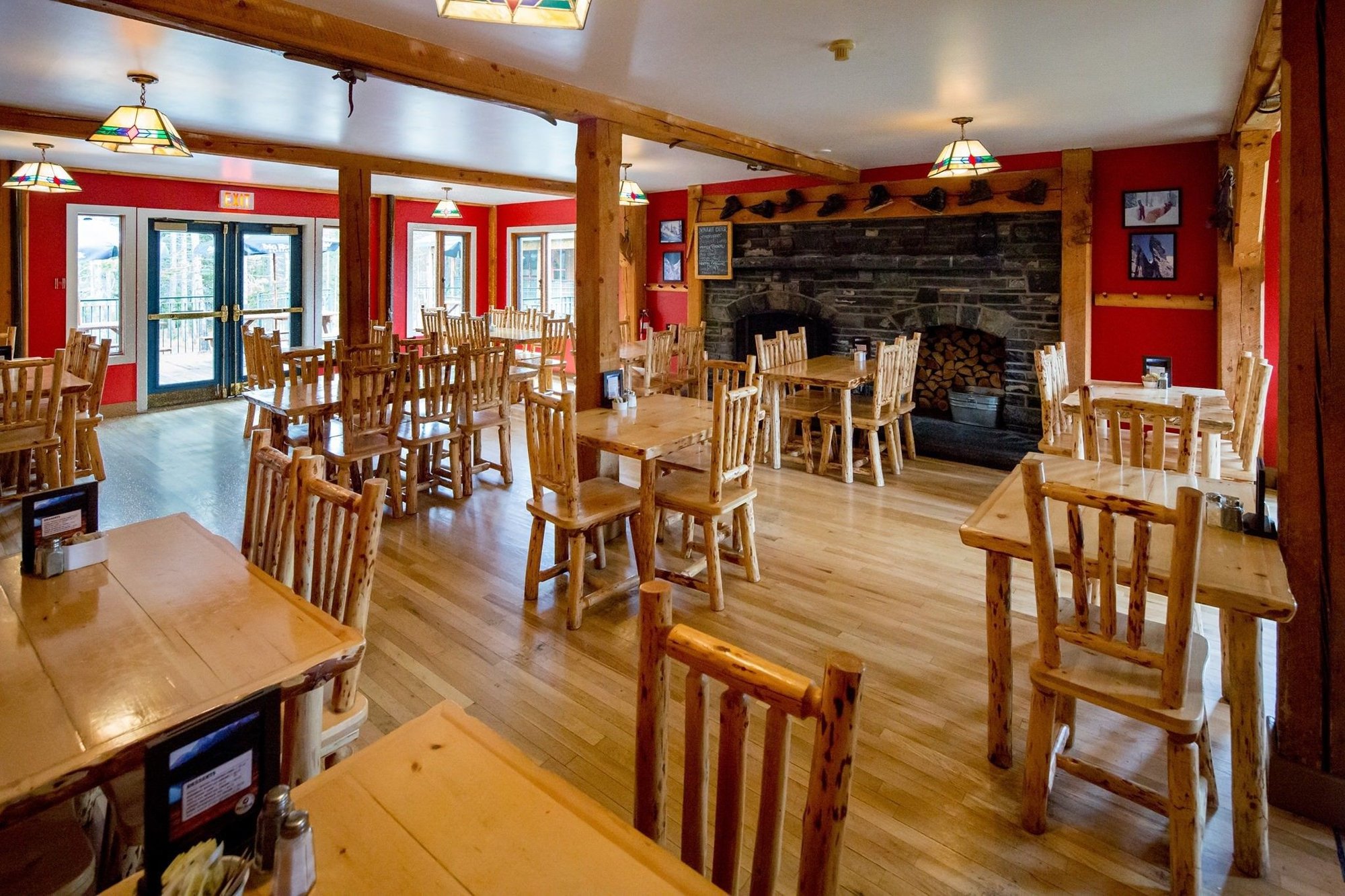 Bill Peyto's Cafe restaurant in I D No 9