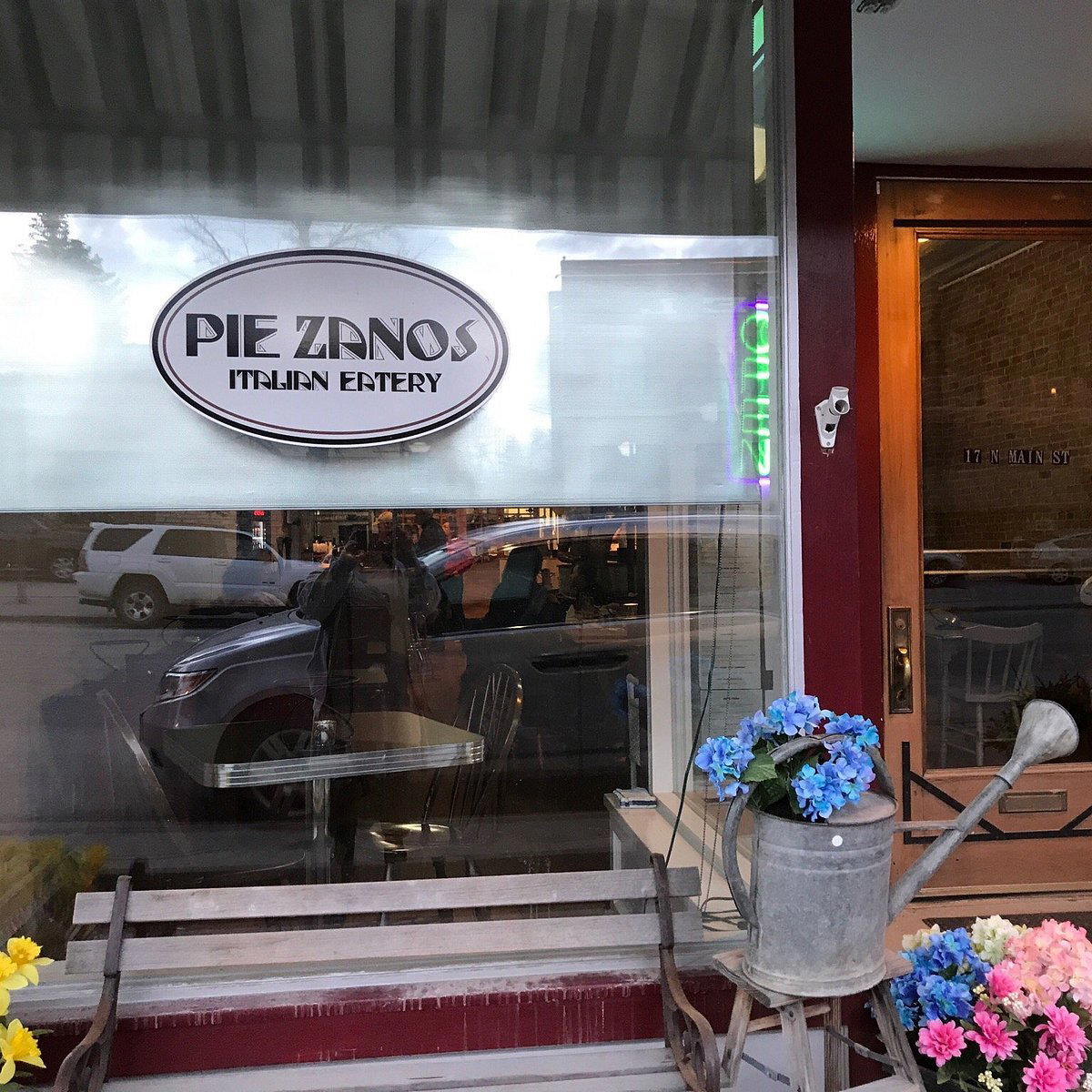 Pie Zanos restaurant in Buffalo
