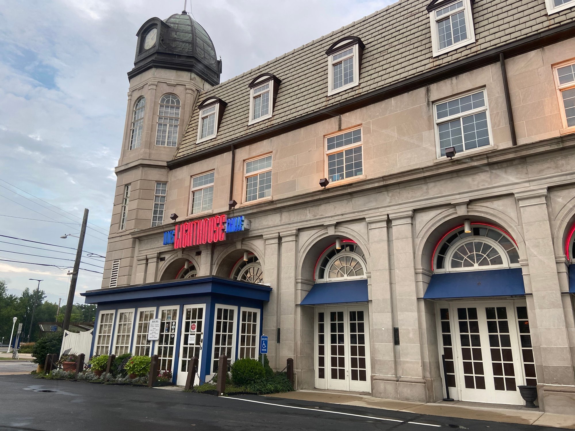 Don's Lighthouse Grille restaurant in Cleveland, United States