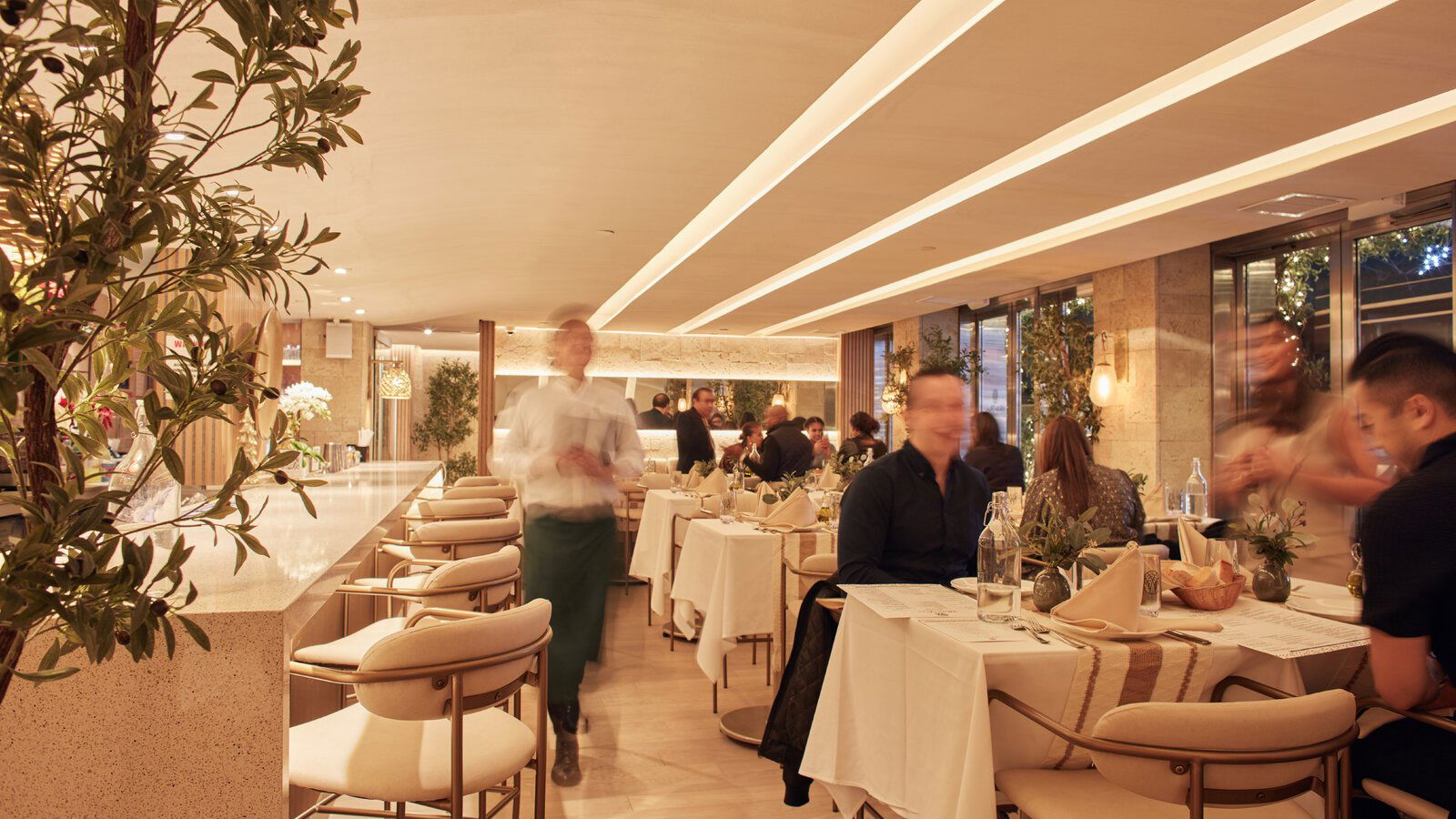 White Olive Restaurant and Lounge, Restaurant in St Julian's