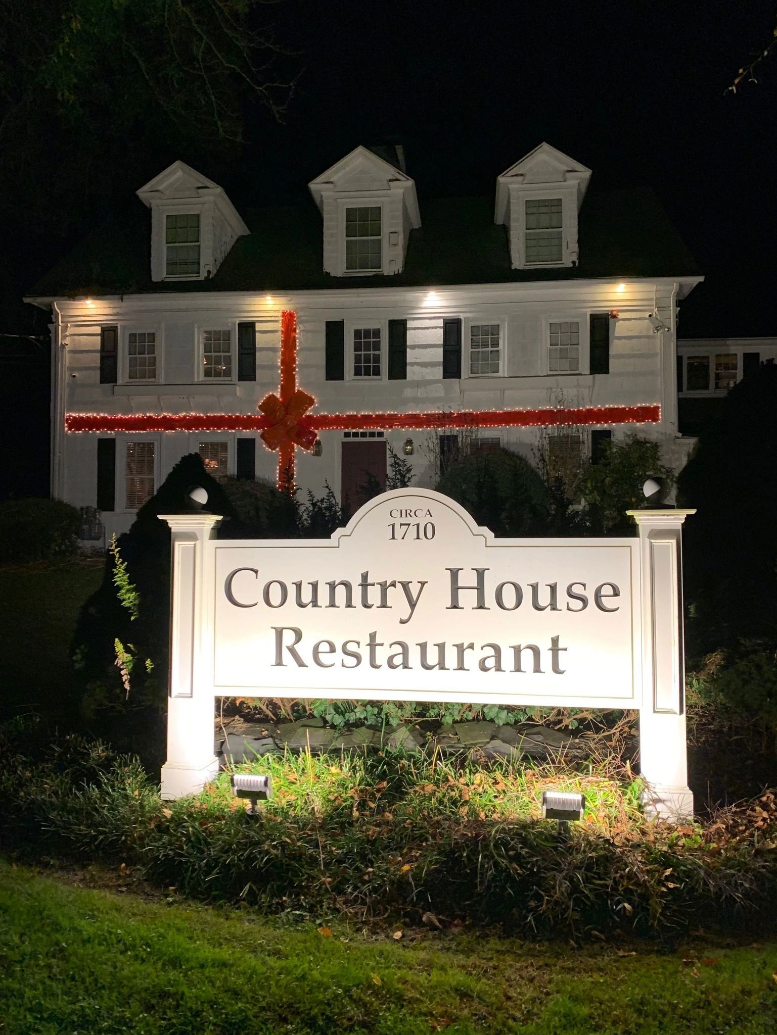 Country House, Restaurant in Stony Brook