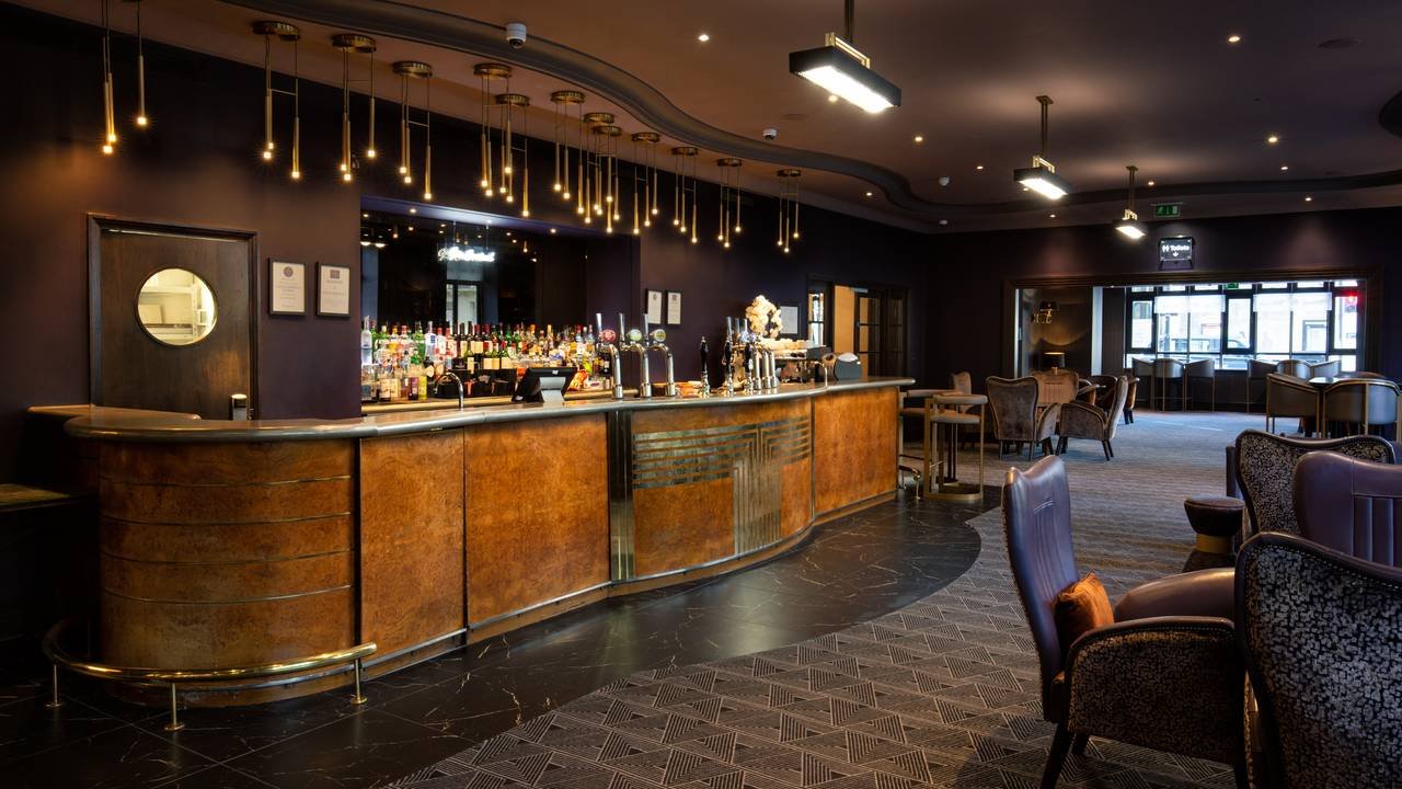 Poppadom Indian Kitchen, Restaurant in London