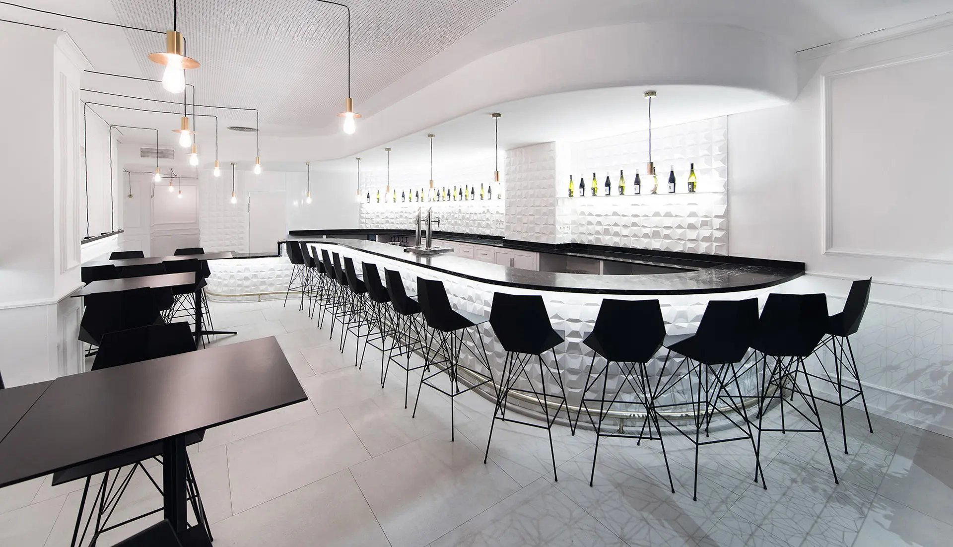 Blanc & Negre, Barri Centre, Spain