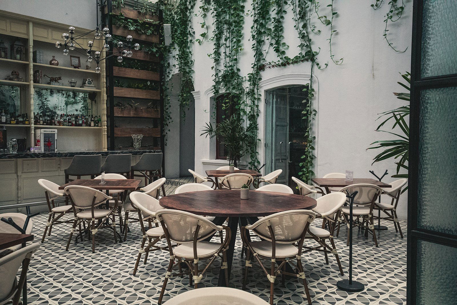 Emiliano Comida y vino, Restaurant in Tepic
