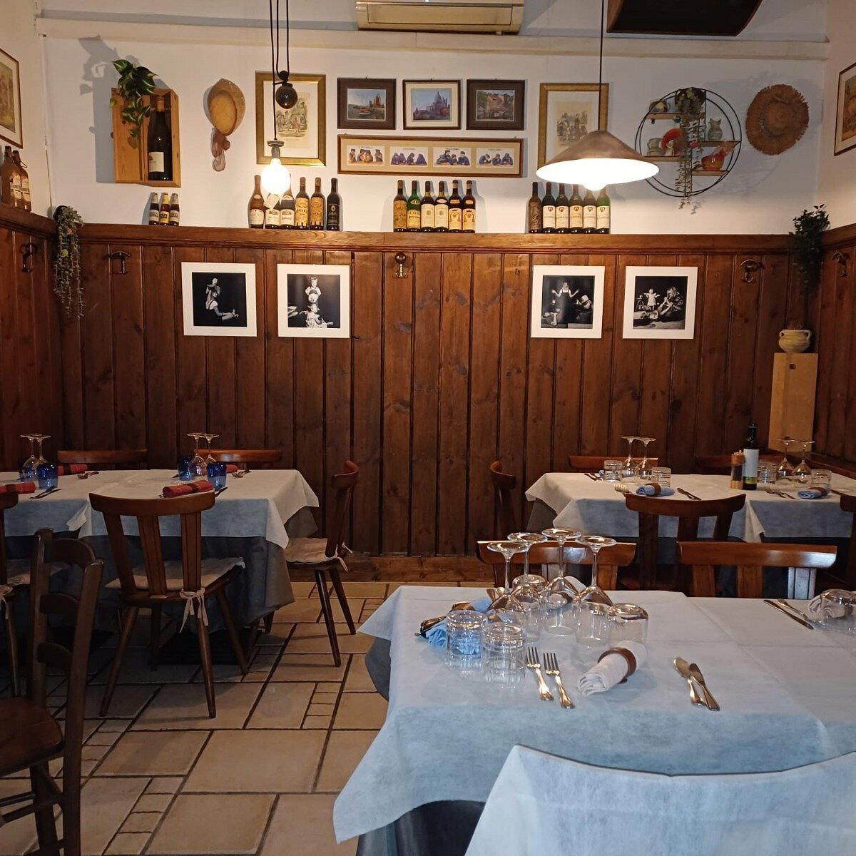 Le Barettine restaurant in Trieste, Italy