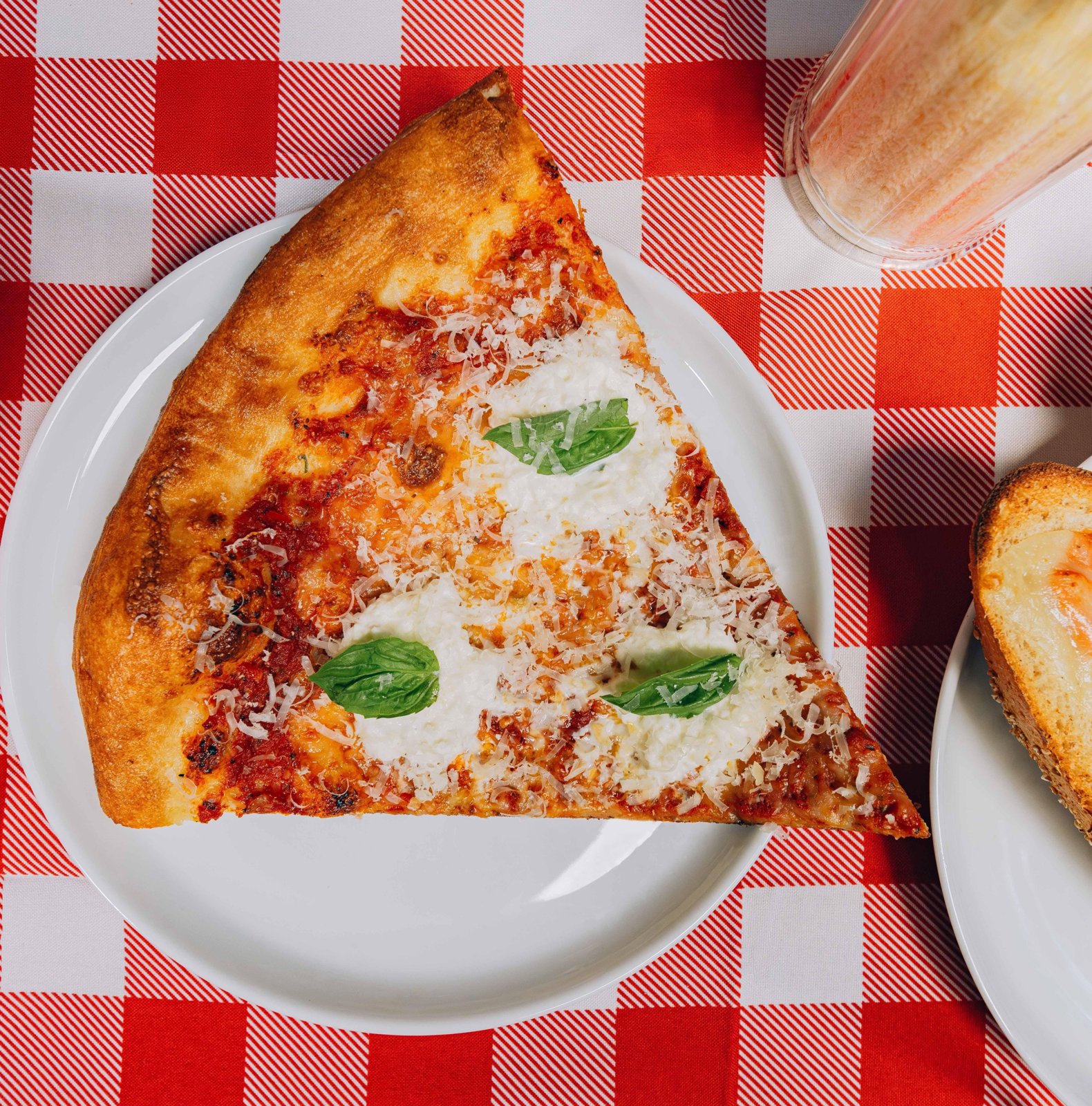 Sugar’s Hot Pizza, Restaurant in Boston