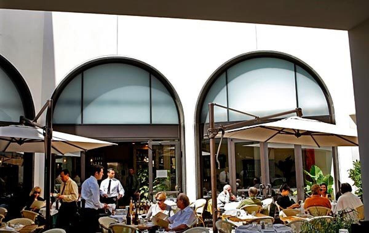 Caffe Roma, Restaurant in Beverly Hills