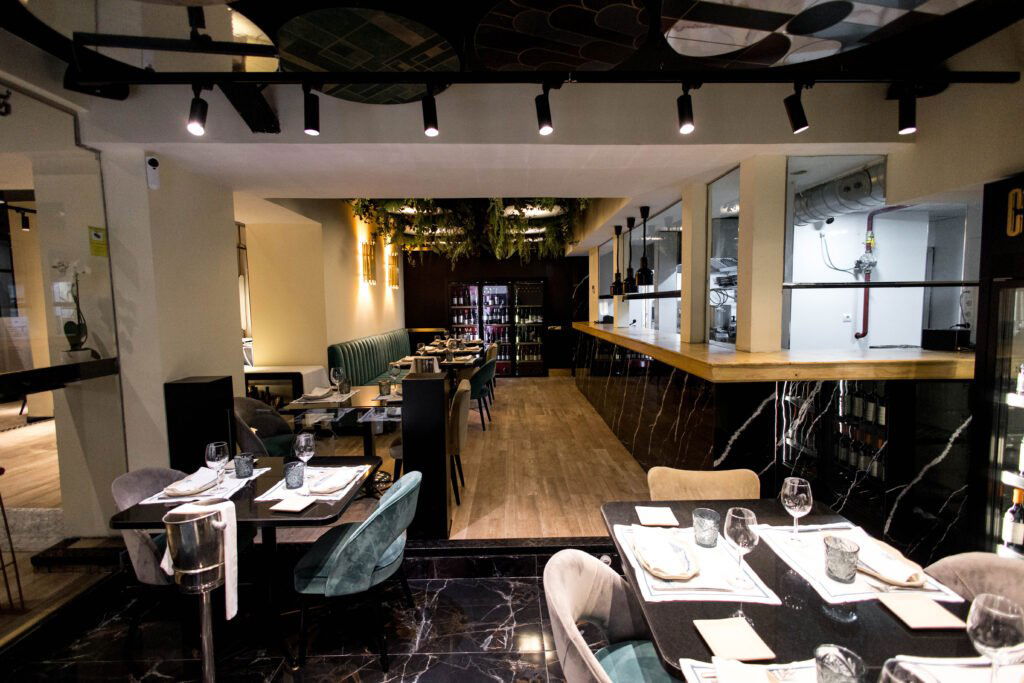 St. James Juan Bravo, Restaurant in Madrid