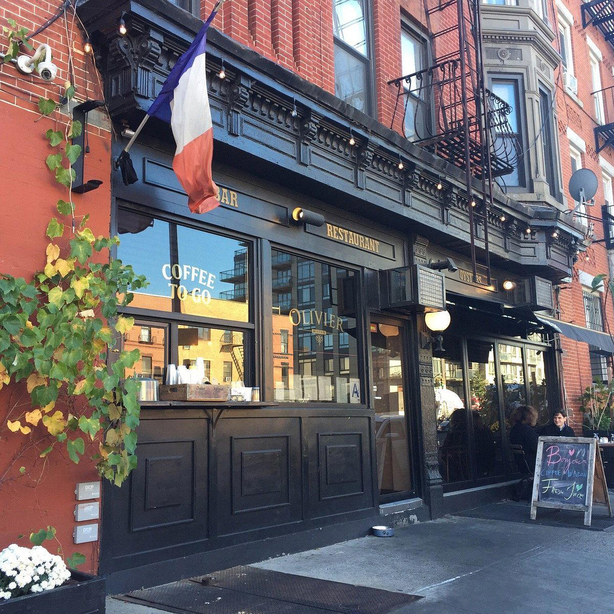 Olivier Bistro restaurant in New York City, United States