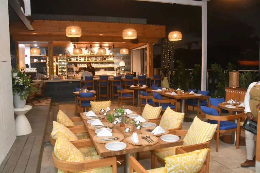 Mezza Luna, Restaurant in Kingston