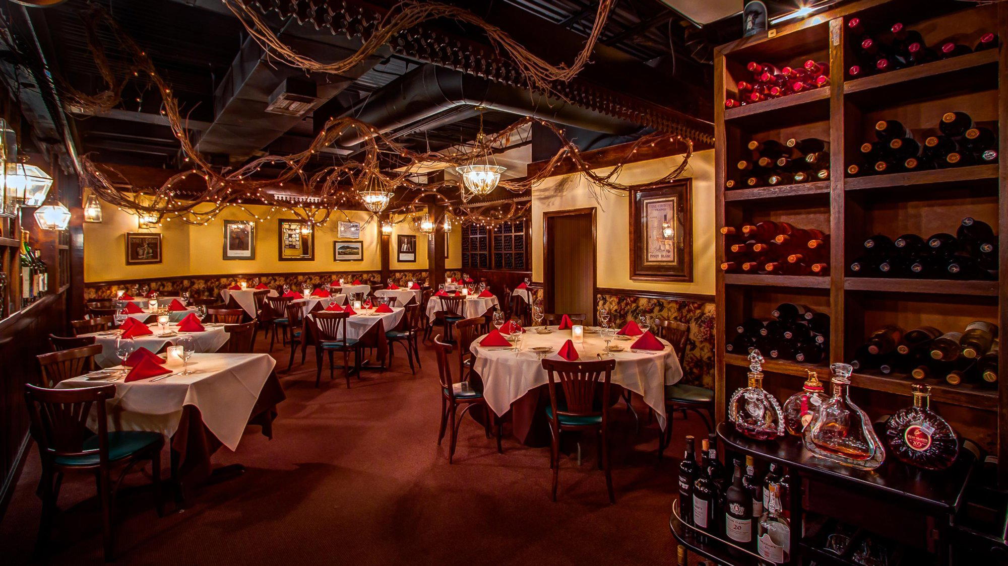 Lynn's Steakhouse restaurant in Houston, United States