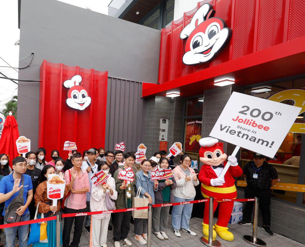 Jollibee Quảng TrỠrestaurant in A A Ng Ha