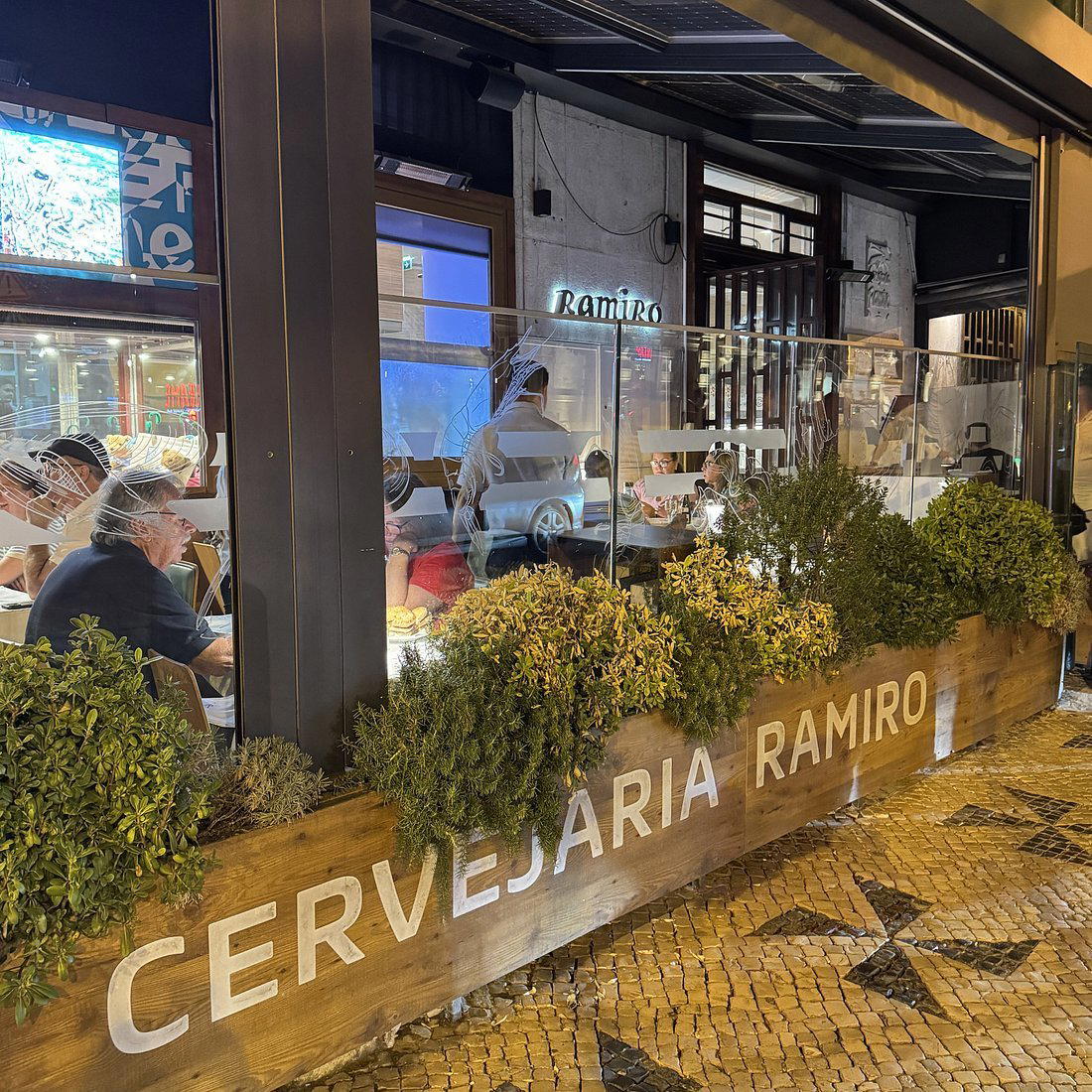 Estacionamento Cervejaria Ramiro restaurant in Lisbon, Portugal