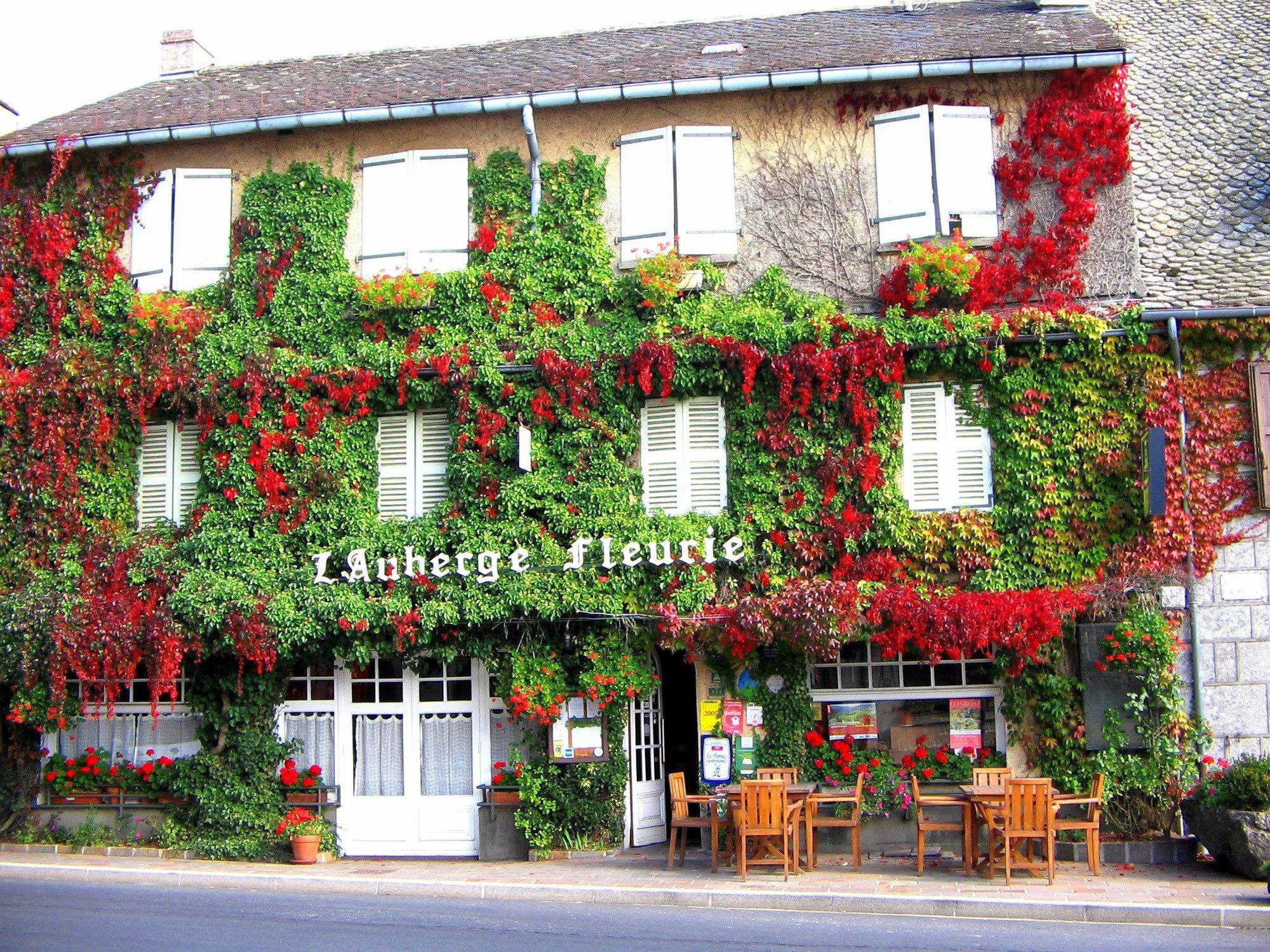 Auberge Fleurie restaurant in Montsalvy, France