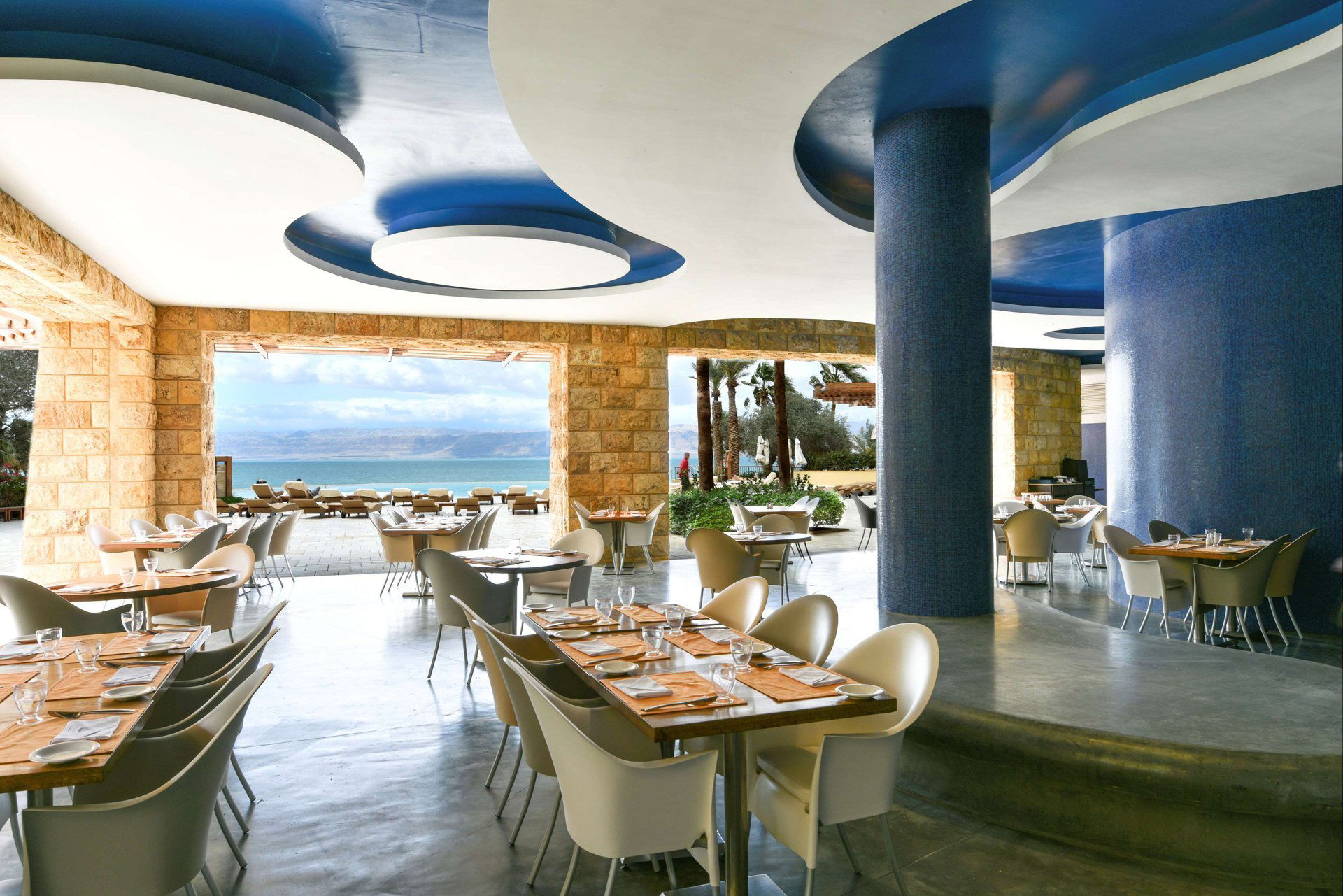 Akkad Pool and Grill, Restaurant in Amman