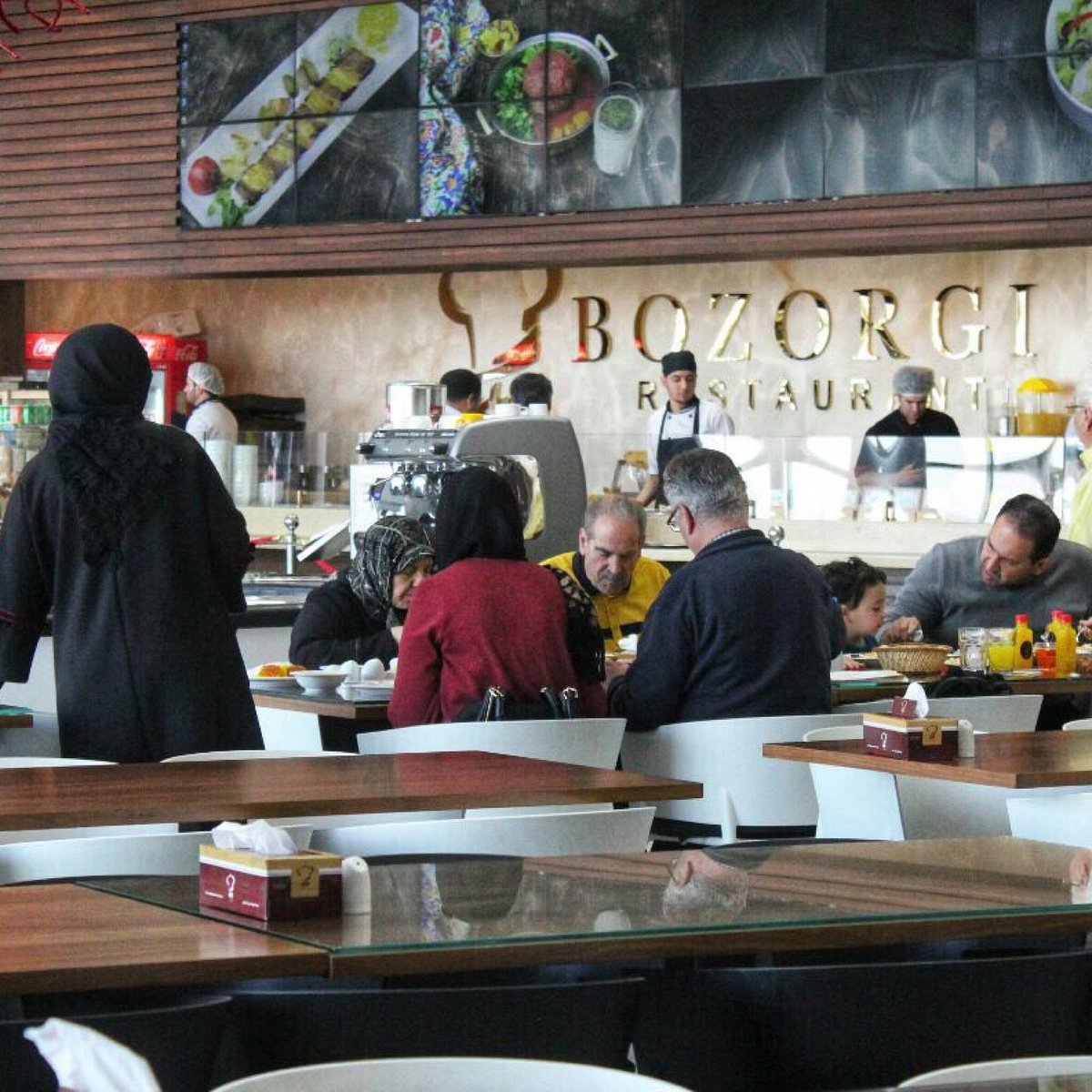 Bozorgi Restaurant restaurant in قم, Iran