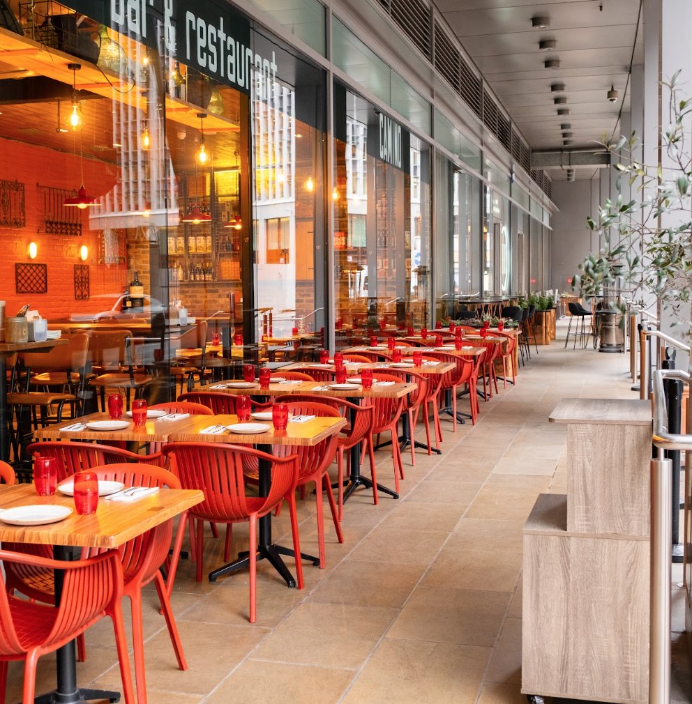 Camino Monument, Restaurant in London