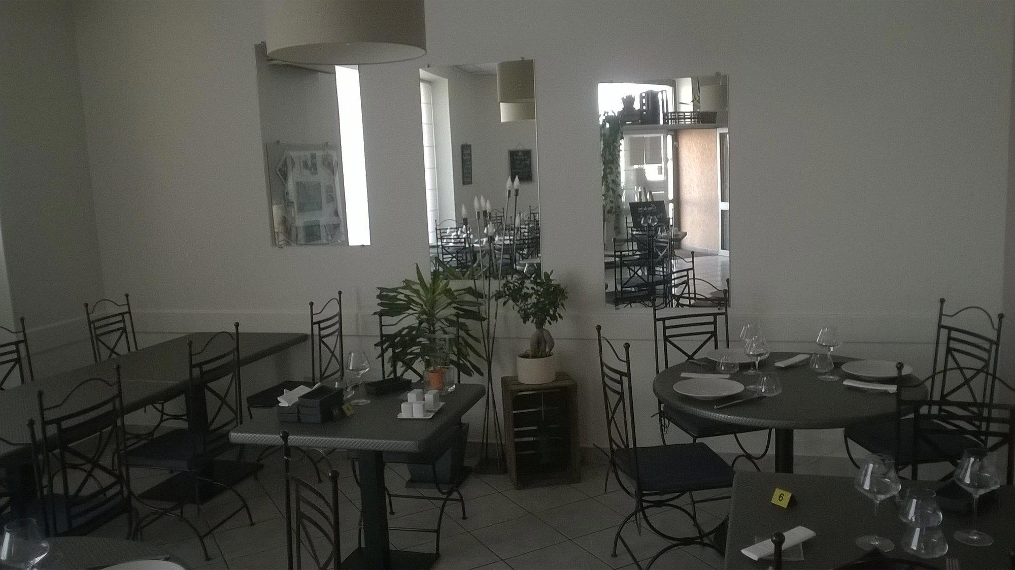 Restaurant Philip-Liversain restaurant in Saint Uze, France